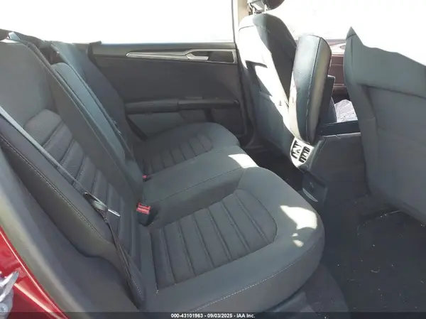 3FA6P0LU7KR102652 2019 FORD FUSION - Image 8