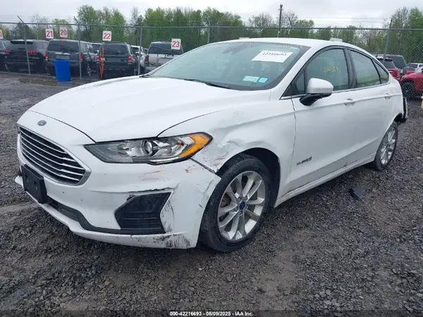 3FA6P0LU7KR106040 2019 FORD FUSION - Image 2