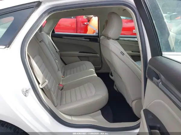 3FA6P0LU7KR112498 2019 FORD FUSION - Image 8