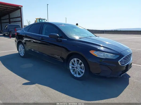 3FA6P0LU7KR135795 2019 FORD FUSION - Image 1