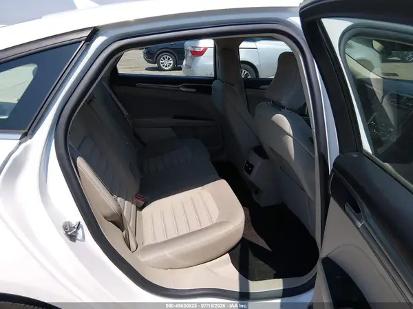 3FA6P0LU7KR137739 2019 FORD FUSION - Image 8