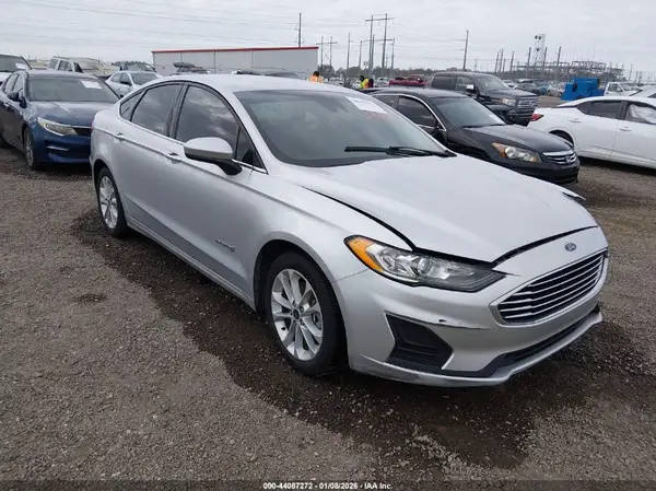 3FA6P0LU7KR151947 2019 FORD FUSION - Image 1