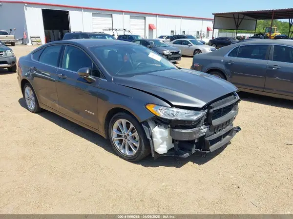 3FA6P0LU7KR152189 2019 FORD FUSION - Image 1