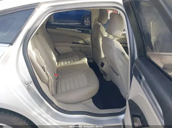 3FA6P0LU7KR154251 2019 FORD FUSION - Image 8