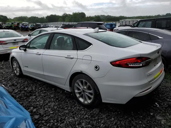 3FA6P0LU7KR184057 2019 FORD FUSION - Image 2