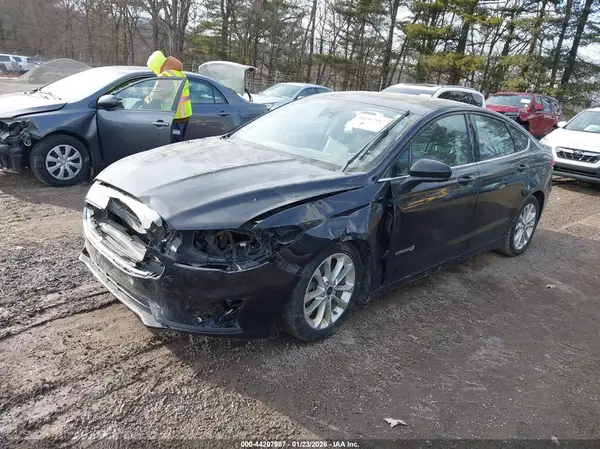 3FA6P0LU7KR195656 2019 FORD FUSION - Image 2