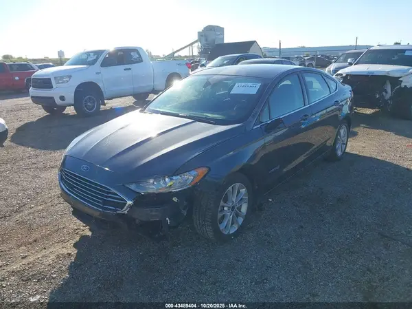 3FA6P0LU7KR196628 2019 FORD FUSION - Image 2