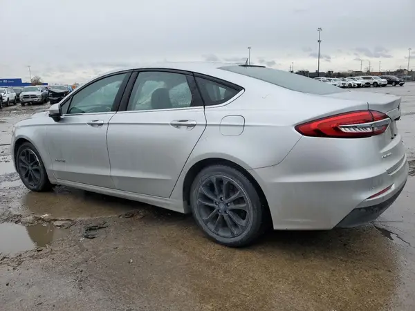 3FA6P0LU7KR196807 2019 FORD FUSION - Image 2