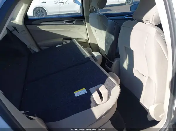 3FA6P0LU7KR197858 2019 FORD FUSION - Image 8