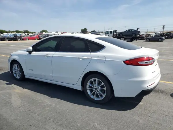 3FA6P0LU7KR221950 2019 FORD FUSION - Image 2