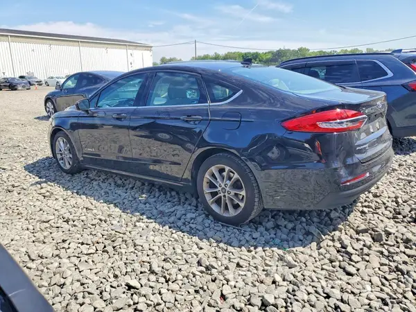 3FA6P0LU7KR238635 2019 FORD FUSION - Image 2