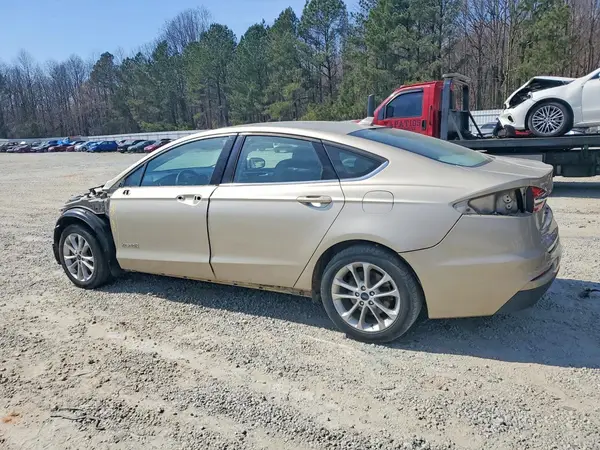 3FA6P0LU7KR243642 2019 FORD FUSION - Image 2