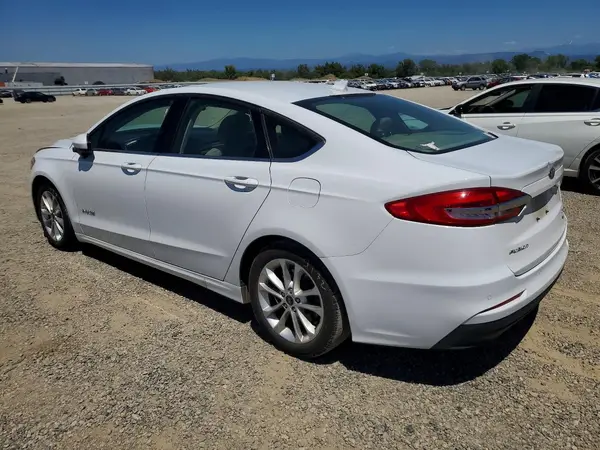 3FA6P0LU7KR256519 2019 FORD FUSION - Image 2