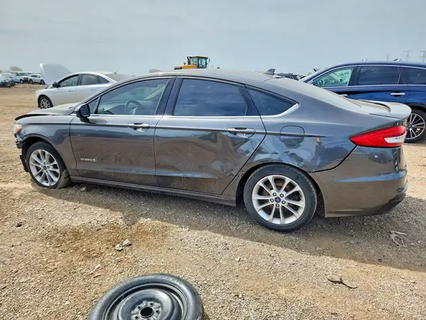 3FA6P0LU7KR257055 2019 FORD FUSION - Image 2