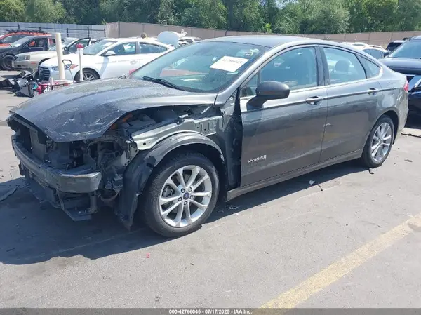 3FA6P0LU7KR261588 2019 FORD FUSION - Image 2