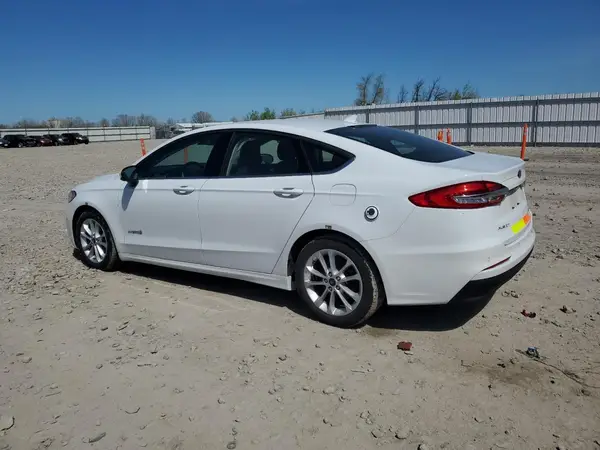 3FA6P0LU7KR263955 2019 FORD FUSION - Image 2