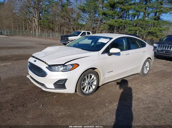 3FA6P0LU7KR281985 2019 FORD FUSION - Image 2