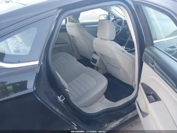 3FA6P0LU7LR112406 2020 FORD FUSION - Image 8