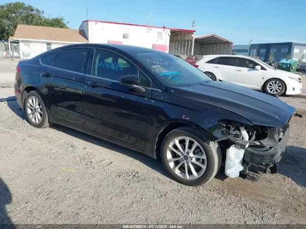 3FA6P0LU7LR134941 2020 FORD FUSION - Image 1