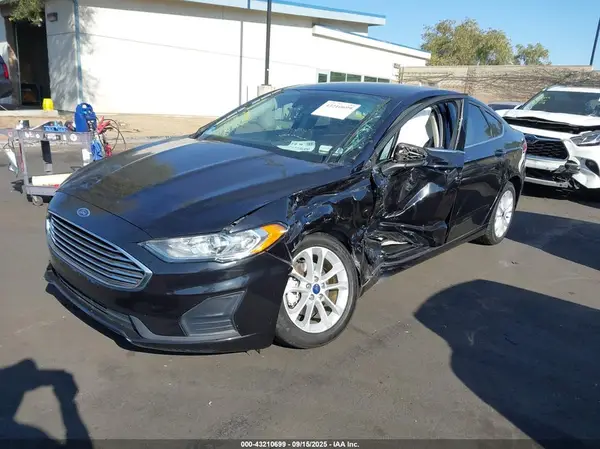 3FA6P0LU7LR218418 2020 FORD FUSION - Image 2