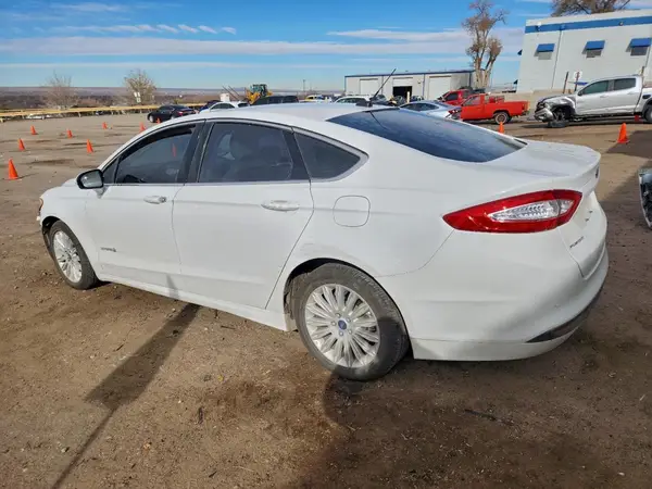 3FA6P0LU8GR193745 2016 FORD FUSION - Image 2