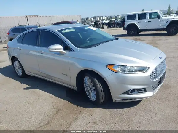 3FA6P0LU8GR203934 2016 FORD FUSION - Image 1