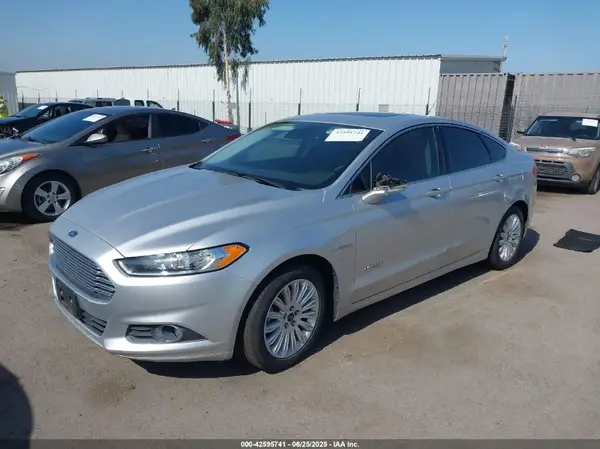 3FA6P0LU8GR203934 2016 FORD FUSION - Image 2