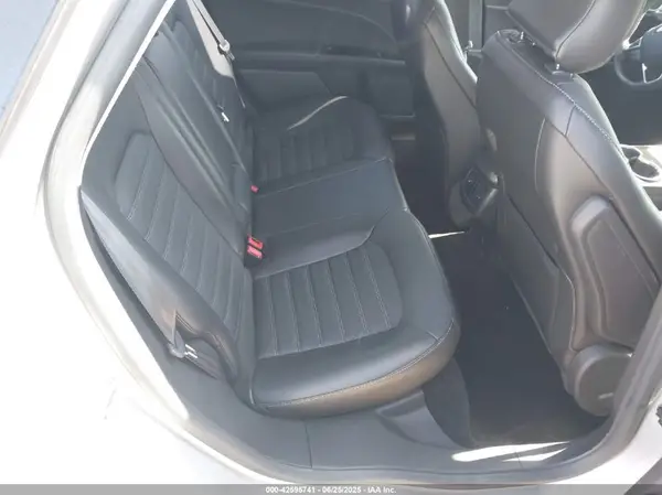 3FA6P0LU8GR203934 2016 FORD FUSION - Image 8