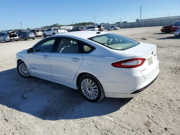 3FA6P0LU8GR345877 2016 FORD FUSION - Image 2