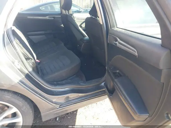 3FA6P0LU8HR138391 2017 FORD FUSION - Image 8