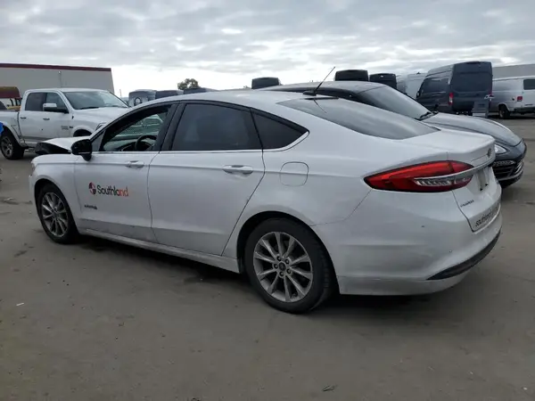 3FA6P0LU8HR143770 2017 FORD FUSION - Image 2