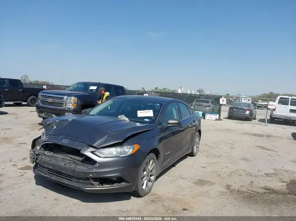 3FA6P0LU8HR145048 2017 FORD FUSION - Image 2