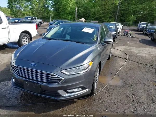 3FA6P0LU8HR148631 2017 FORD FUSION - Image 2
