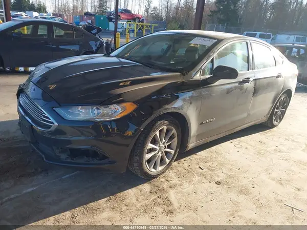 3FA6P0LU8HR149715 2017 FORD FUSION - Image 2