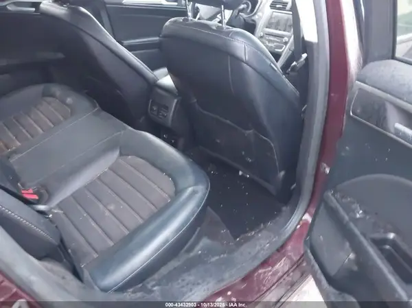3FA6P0LU8HR161718 2017 FORD FUSION - Image 8