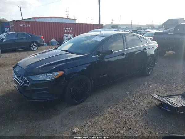 3FA6P0LU8HR191043 2017 FORD FUSION - Image 2