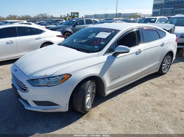 3FA6P0LU8HR216393 2017 FORD FUSION - Image 2