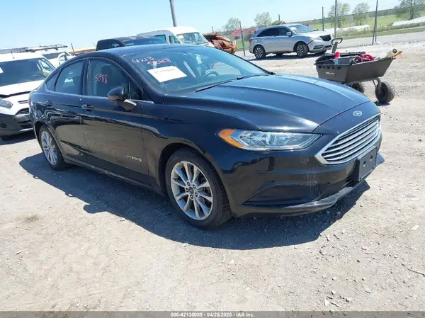 3FA6P0LU8HR216961 2017 FORD FUSION - Image 1