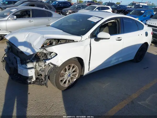 3FA6P0LU8HR250138 2017 FORD FUSION - Image 2
