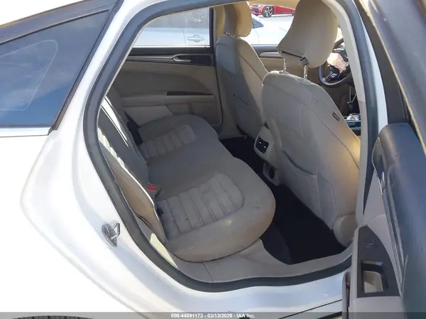 3FA6P0LU8HR250138 2017 FORD FUSION - Image 8