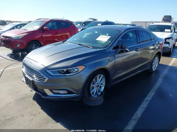 3FA6P0LU8HR260068 2017 FORD FUSION - Image 2