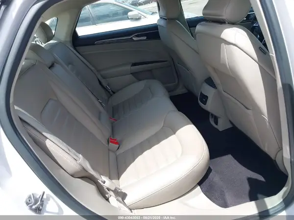 3FA6P0LU8HR264718 2017 FORD FUSION - Image 8