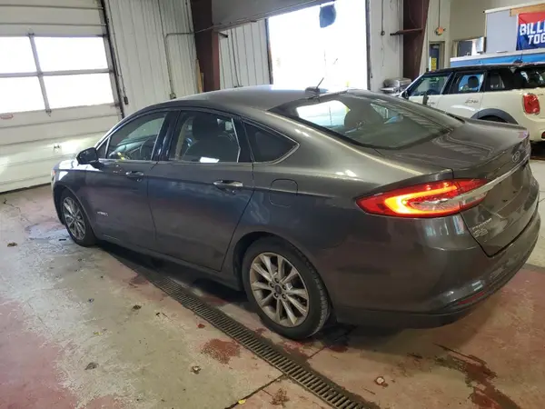 3FA6P0LU8HR271863 2017 FORD FUSION - Image 2