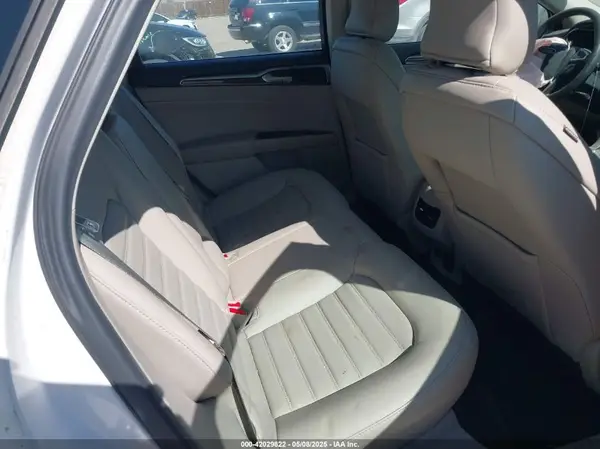 3FA6P0LU8HR274729 2017 FORD FUSION - Image 8