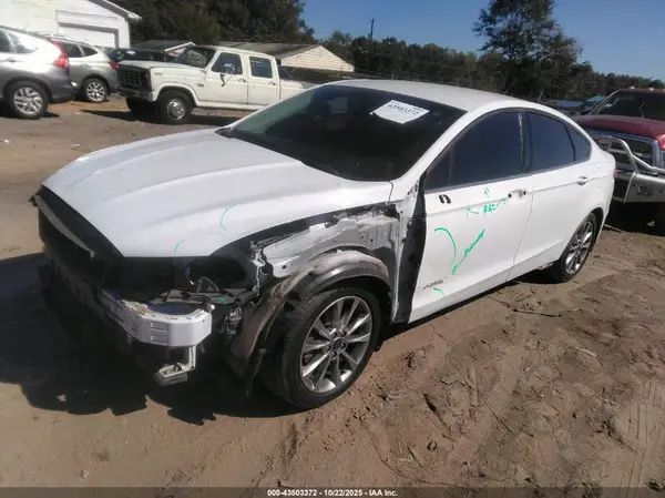 3FA6P0LU8HR301895 2017 FORD FUSION - Image 2