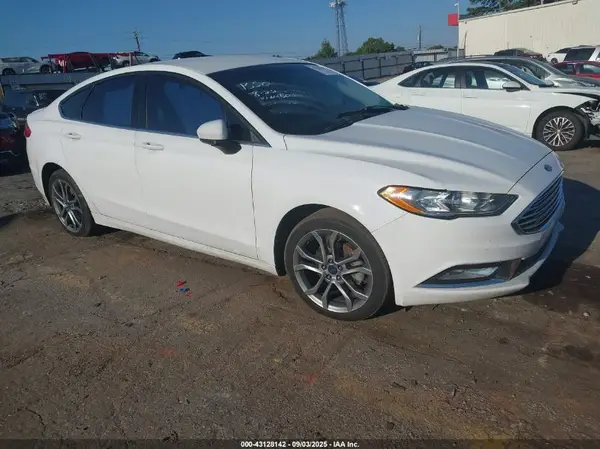 3FA6P0LU8HR325081 2017 FORD FUSION - Image 1