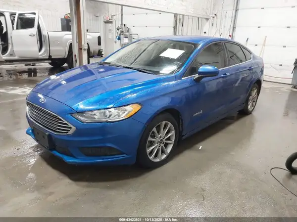 3FA6P0LU8HR357769 2017 FORD FUSION - Image 2