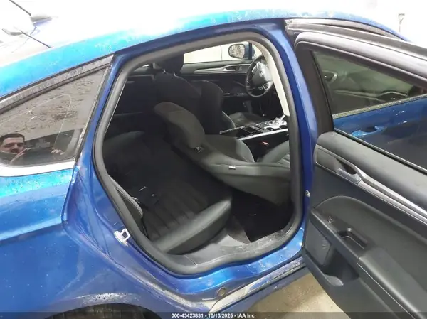 3FA6P0LU8HR357769 2017 FORD FUSION - Image 8