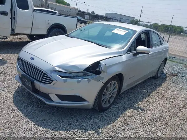 3FA6P0LU8HR380632 2017 FORD FUSION - Image 2