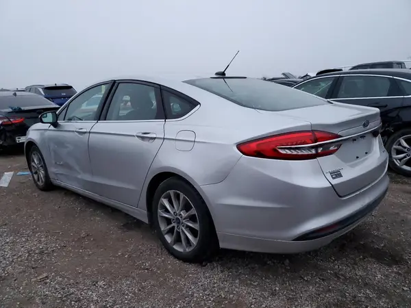 3FA6P0LU8HR381537 2017 FORD FUSION - Image 2